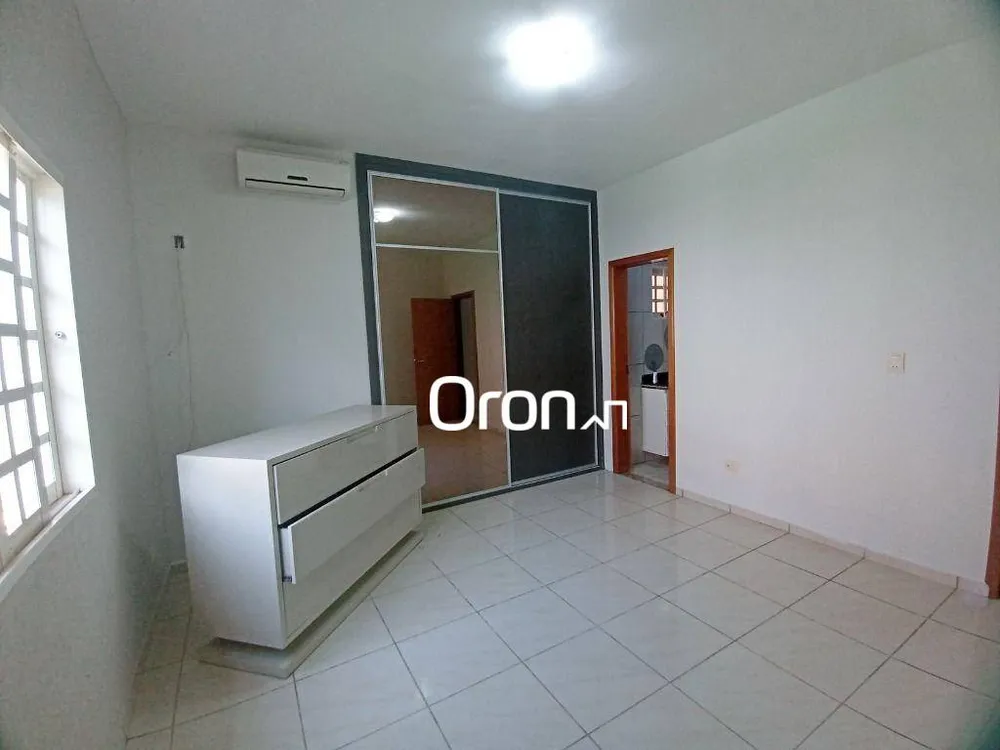 Casa, 3 quartos, 245 m² - Foto 15