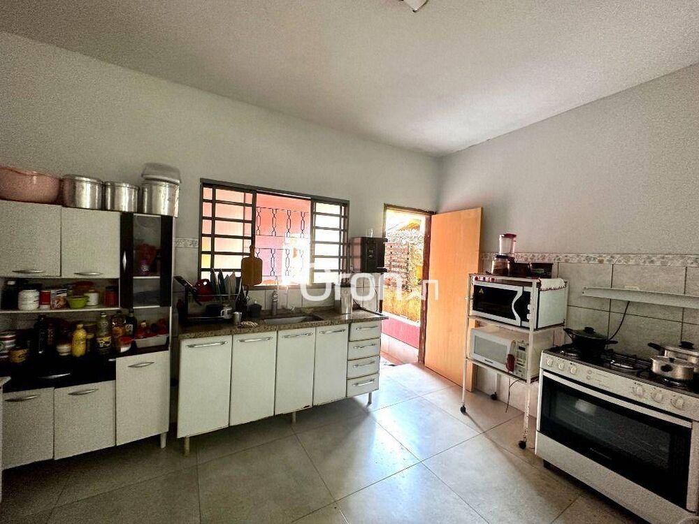Casa, 4 quartos, 287 m² - Foto 1