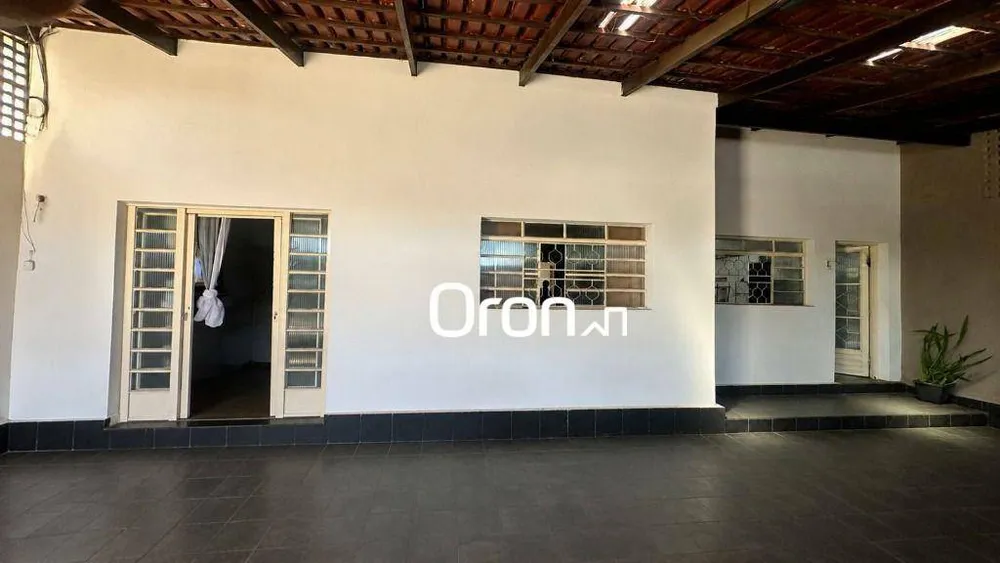 Casa, 3 quartos, 220 m² - Foto 1