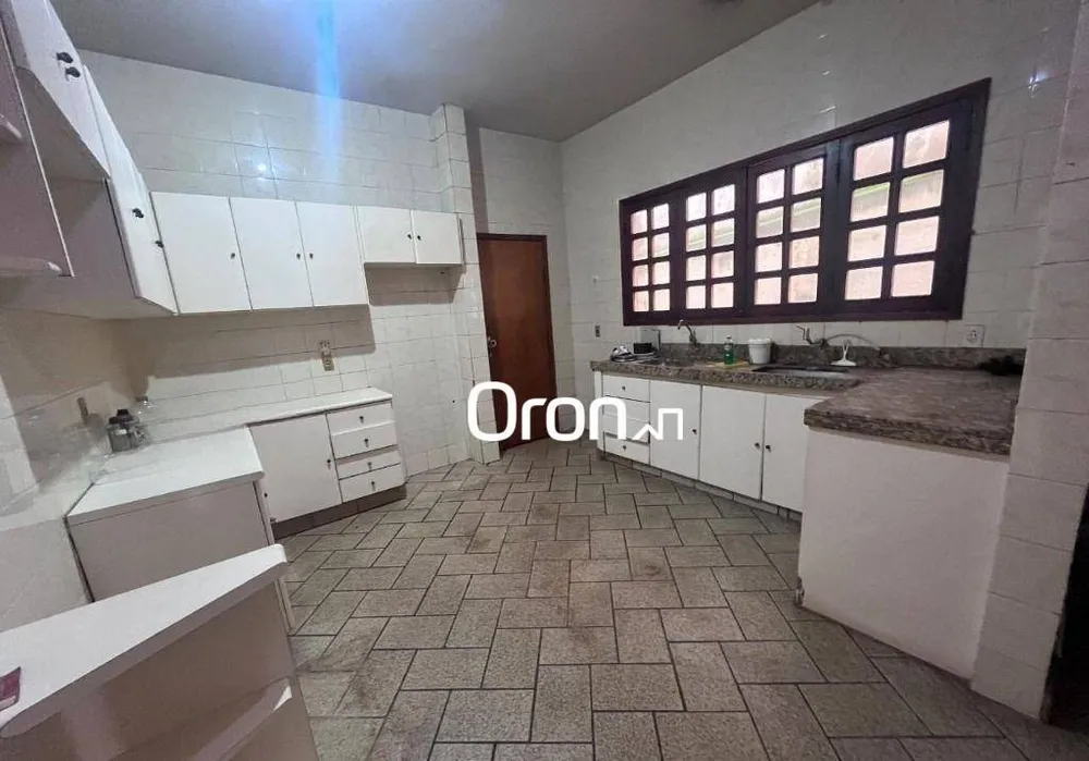 Sobrado, 6 quartos, 246 m² - Foto 4