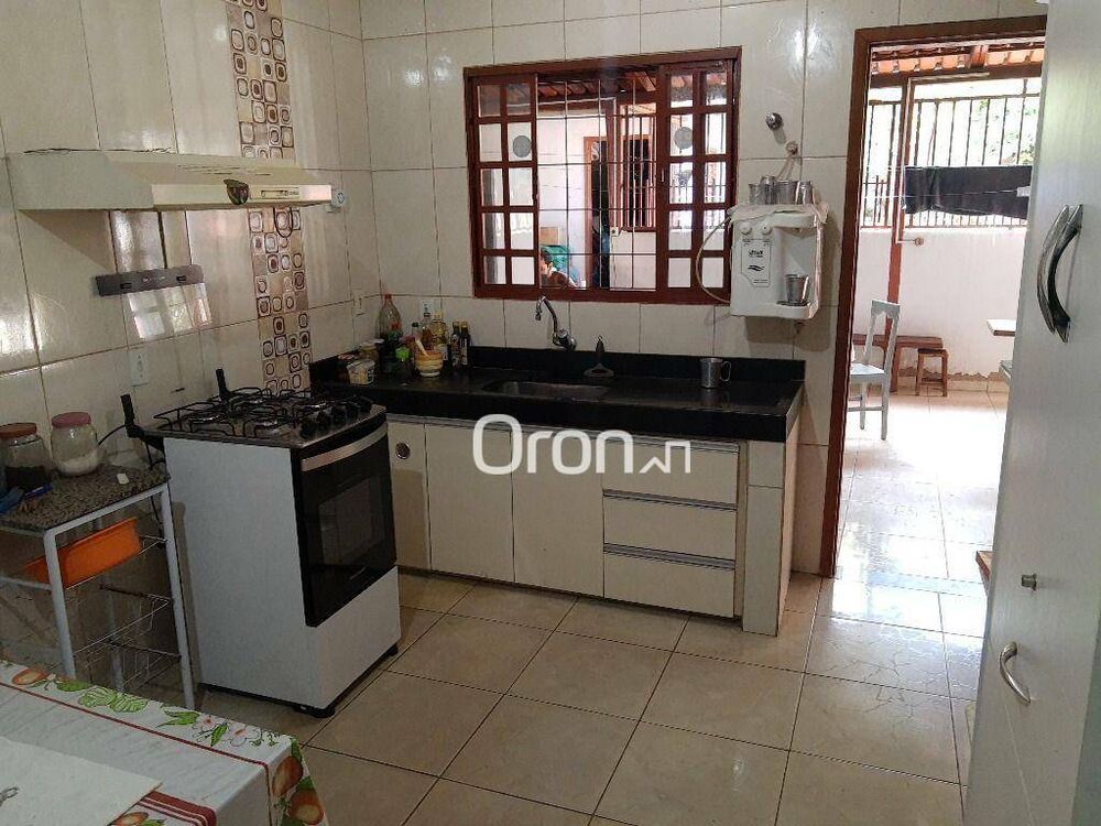 Casa, 3 quartos, 166 m² - Foto 1