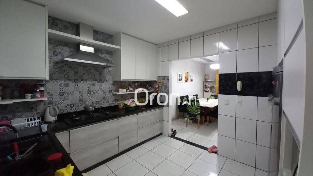 Casa à venda com 3 quartos, 140m² - Foto 5