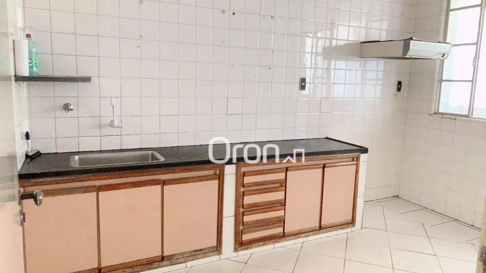 Apartamento à venda com 4 quartos, 198m² - Foto 3