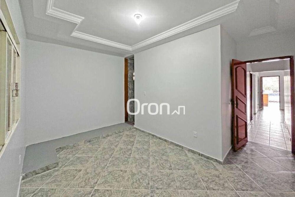 Casa à venda com 3 quartos, 374m² - Foto 3