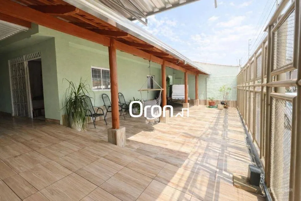Casa, 3 quartos, 231 m² - Foto 1