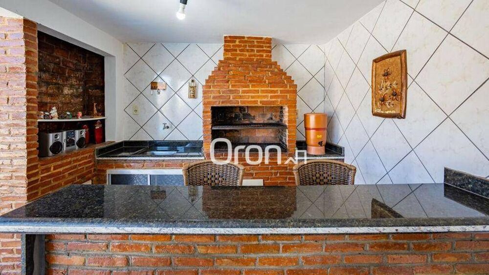 Casa, 3 quartos, 287 m² - Foto 2