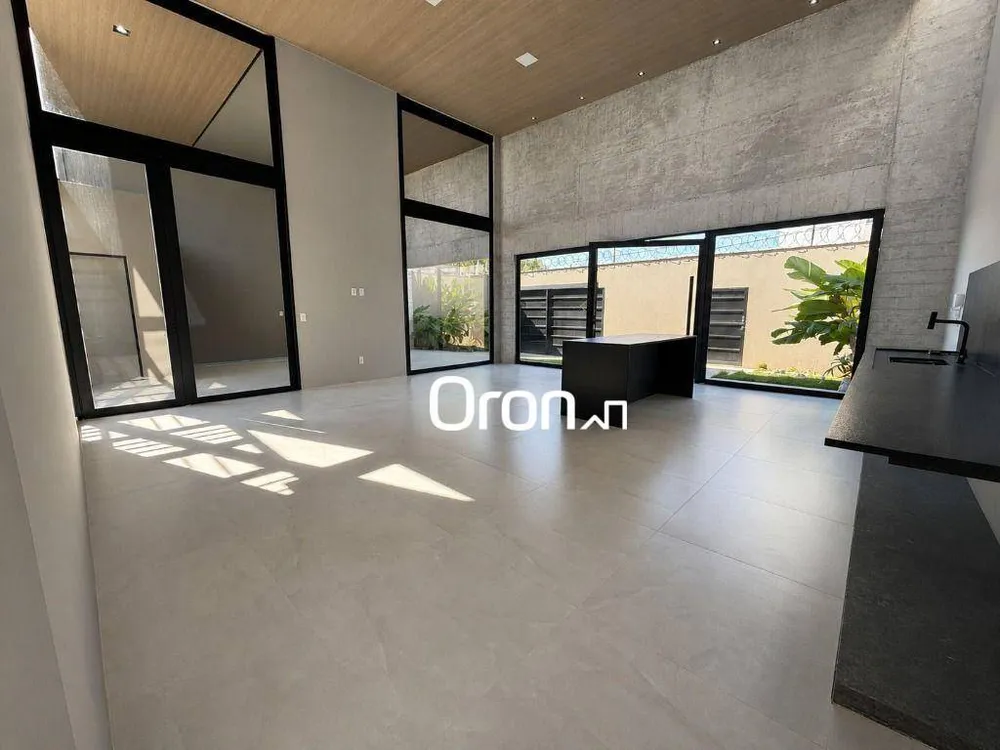 Casa, 3 quartos, 240 m² - Foto 1