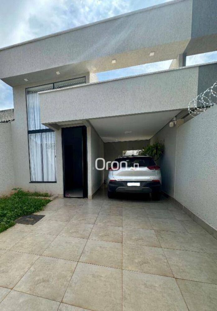 Casa à venda com 3 quartos, 122m² - Foto 1