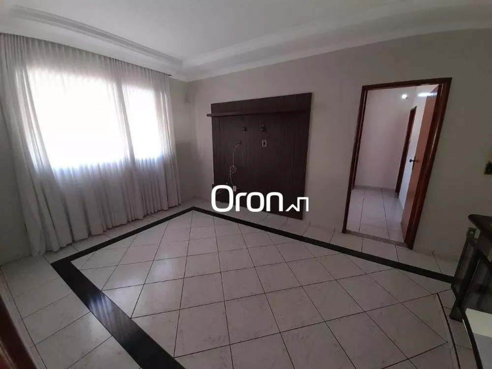 Sobrado, 4 quartos, 253 m² - Foto 2