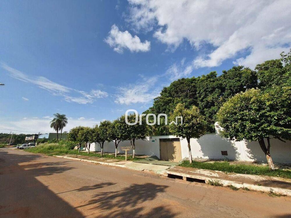 Chácara à venda com 1 quarto, 228m² - Foto 5