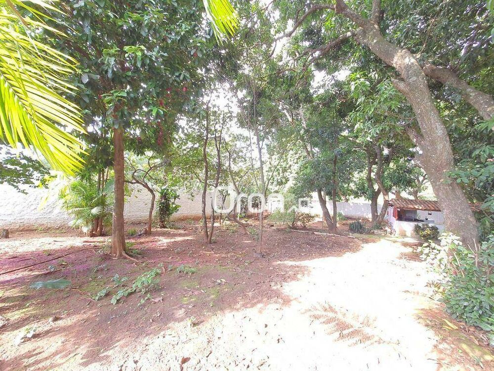 Chácara à venda com 1 quarto, 228m² - Foto 11