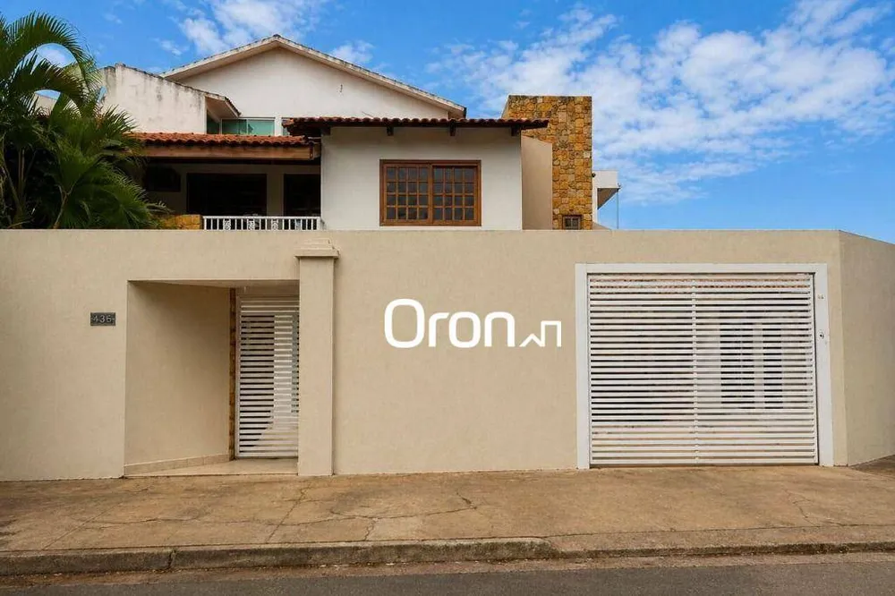 Sobrado, 4 quartos, 251 m² - Foto 1