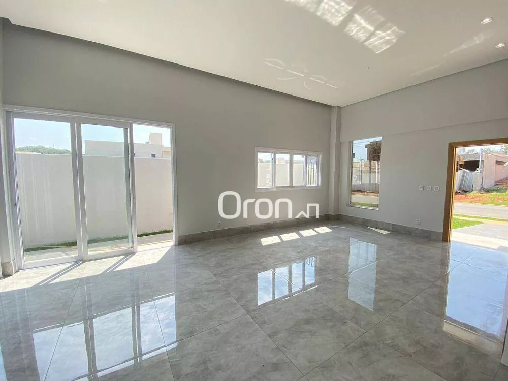 Casa de Condomínio à venda com 3 quartos, 169m² - Foto 2