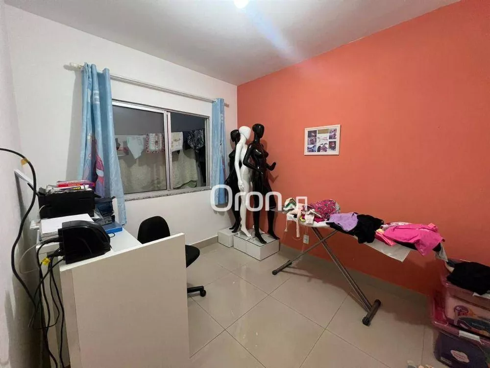 Casa de Condomínio à venda com 3 quartos, 210m² - Foto 4