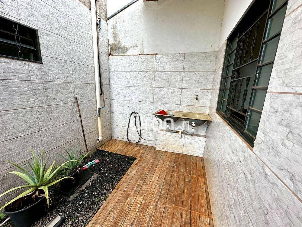 Chácara à venda com 1 quarto, 238m² - Foto 2