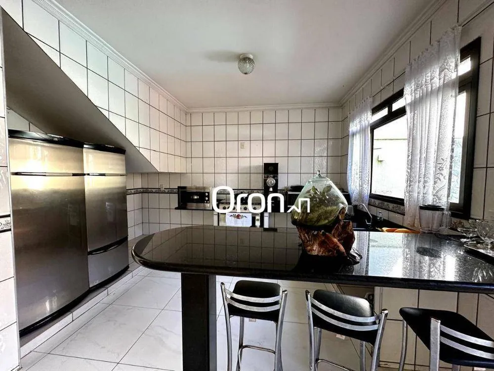 Sobrado, 5 quartos, 328 m² - Foto 6
