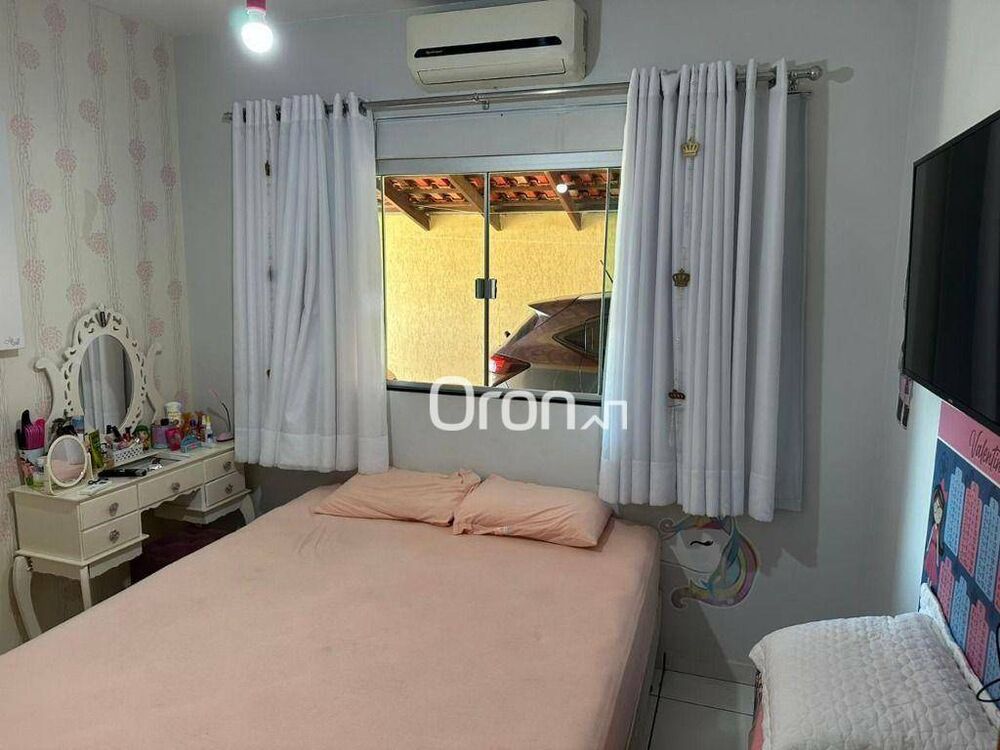 Casa à venda com 3 quartos, 240m² - Foto 3