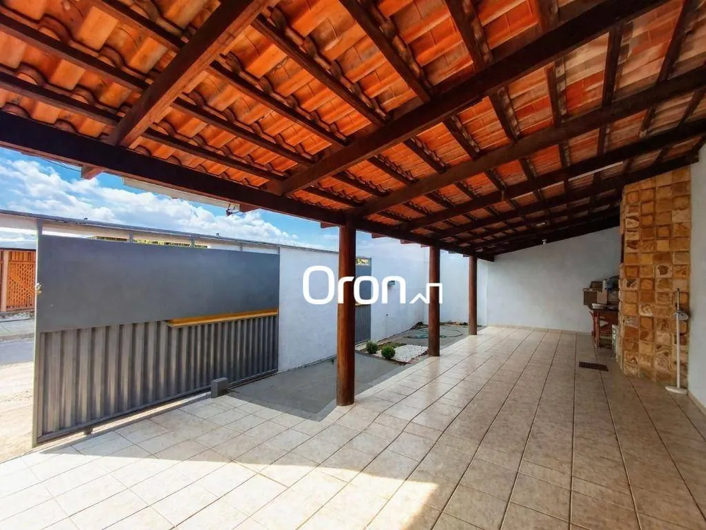 Casa, 3 quartos, 232 m² - Foto 1