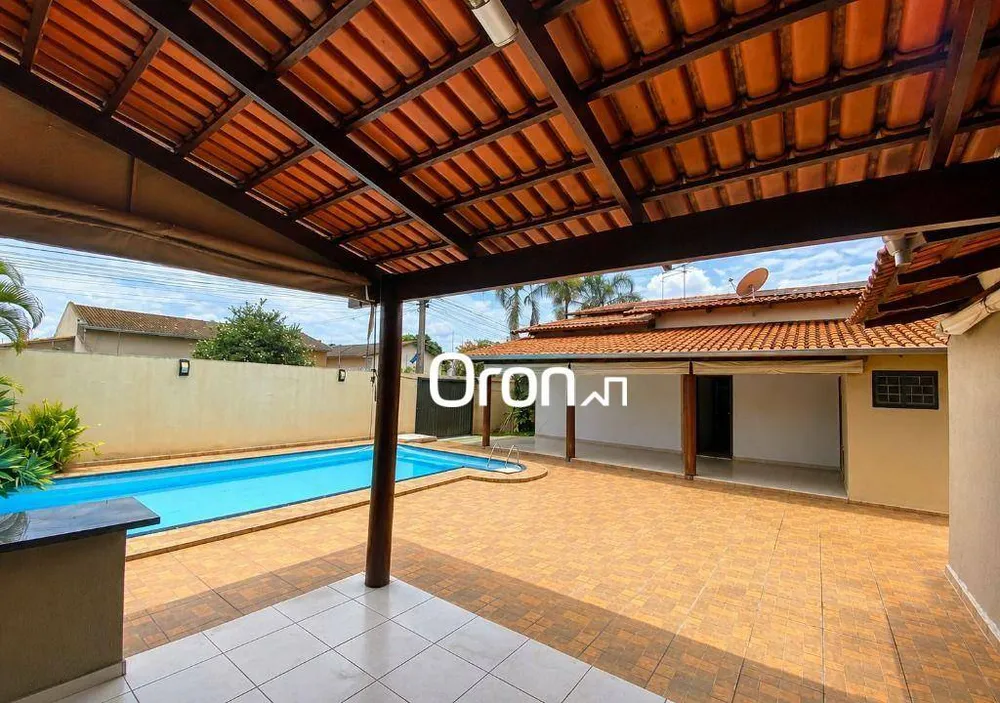 Casa, 4 quartos, 283 m² - Foto 1
