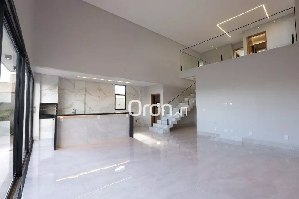 Sobrado à venda com 4 quartos, 235m² - Foto 3