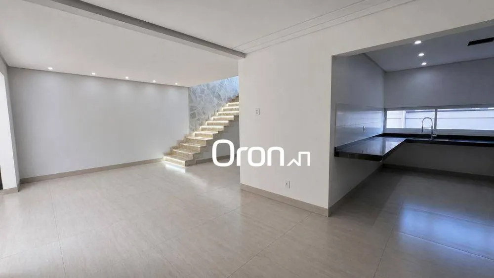 Sobrado, 3 quartos, 256 m² - Foto 3