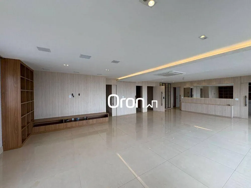 Apartamento, 3 quartos, 218 m² - Foto 1
