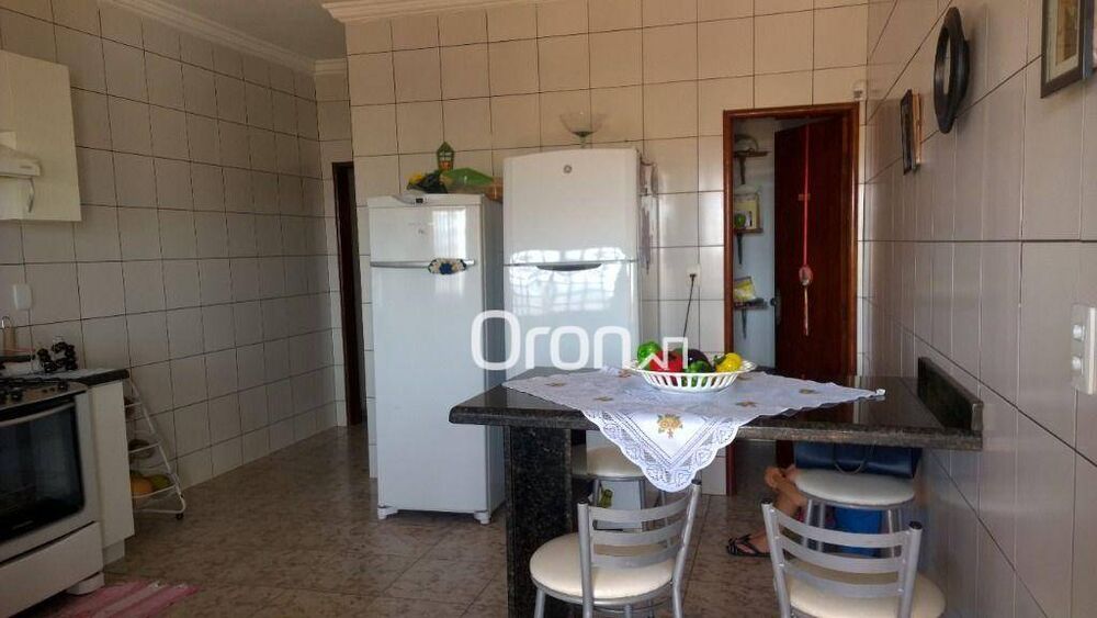 Casa, 4 quartos, 320 m² - Foto 4