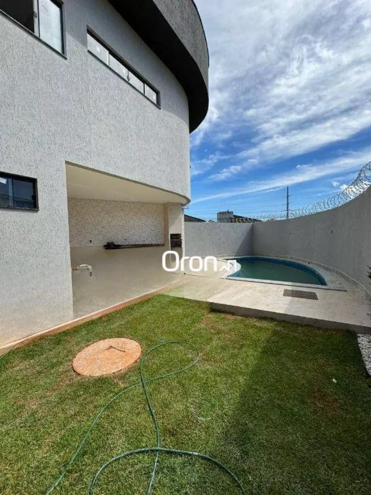 Sobrado, 3 quartos, 204 m² - Foto 2