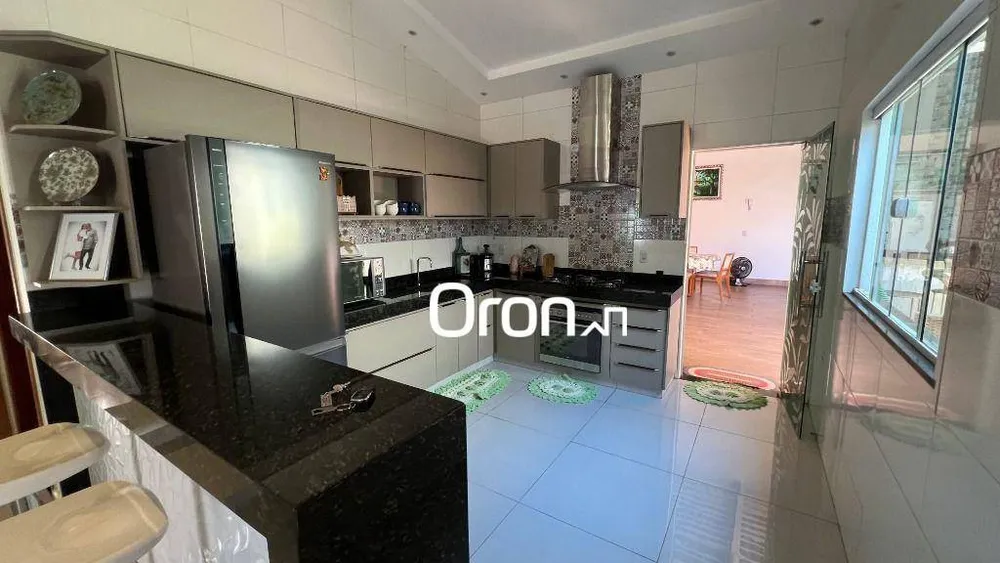 Casa, 3 quartos, 240 m² - Foto 4