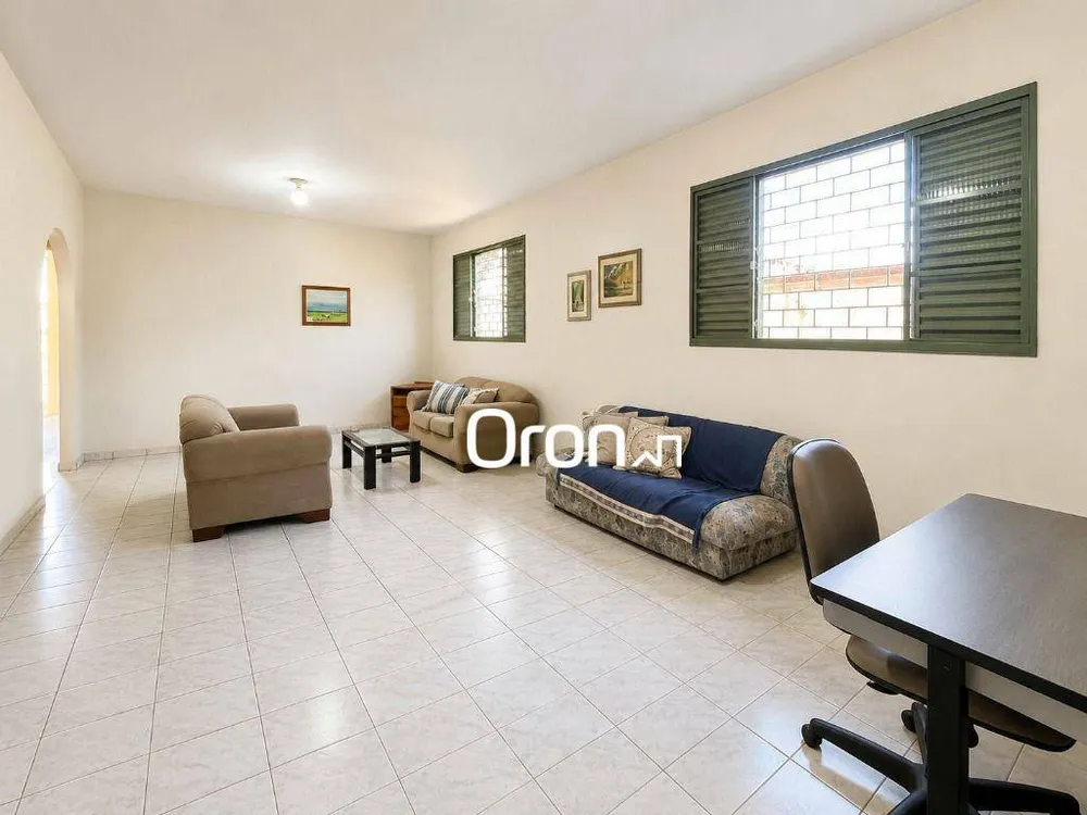 Casa, 4 quartos, 389 m² - Foto 1