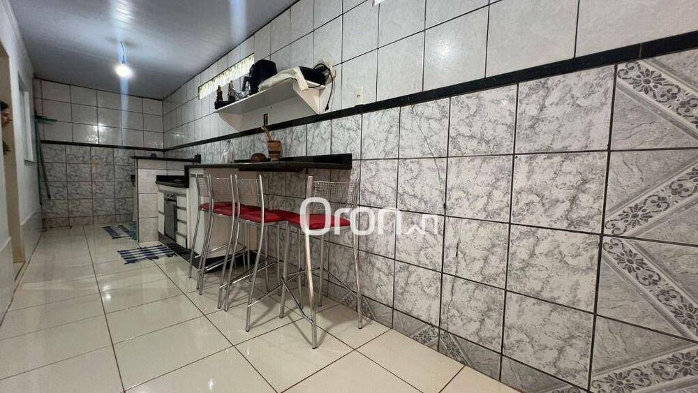 Casa, 4 quartos, 214 m² - Foto 2