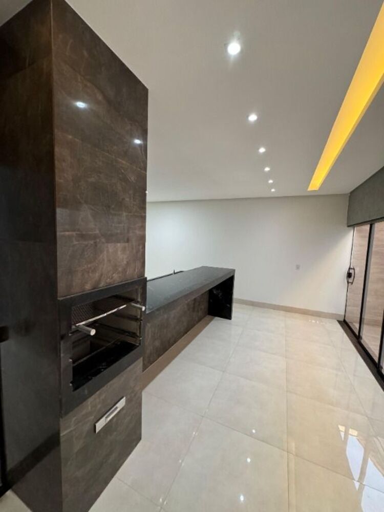 Casa à venda com 3 quartos, 120m² - Foto 2