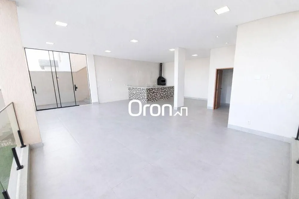 Sobrado, 3 quartos, 232 m² - Foto 1