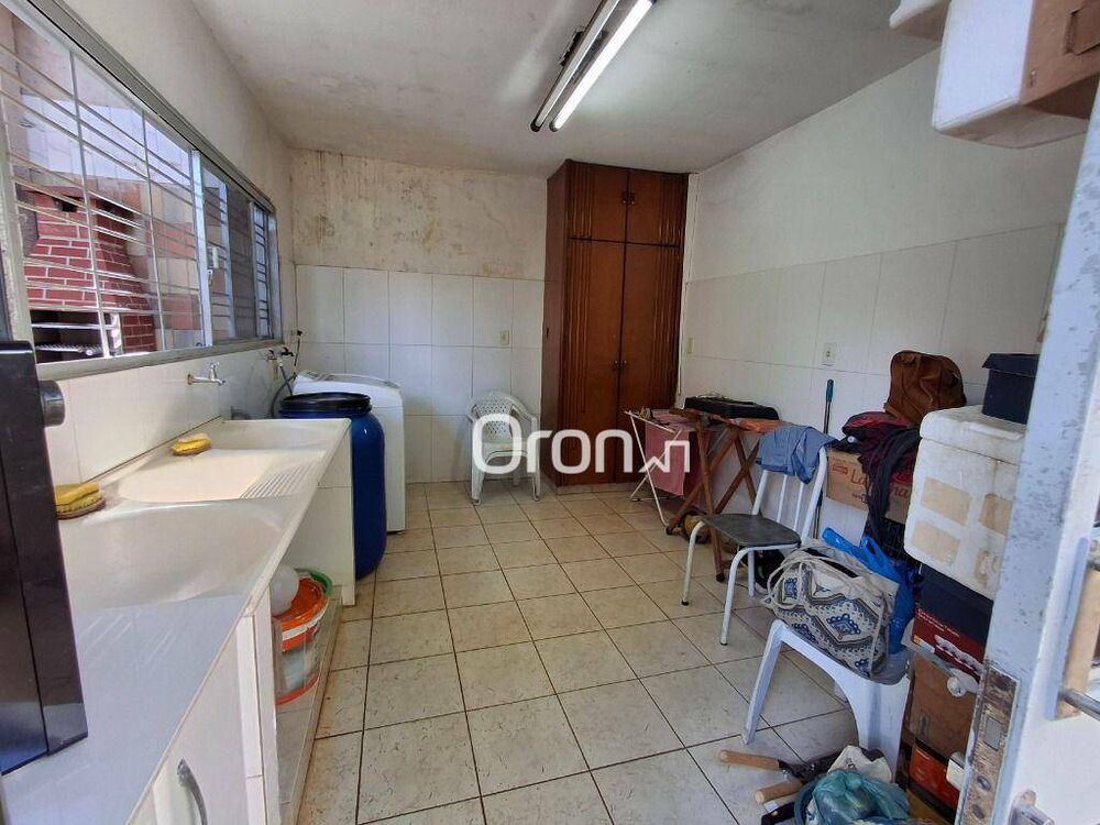 Sobrado, 3 quartos, 232 m² - Foto 1
