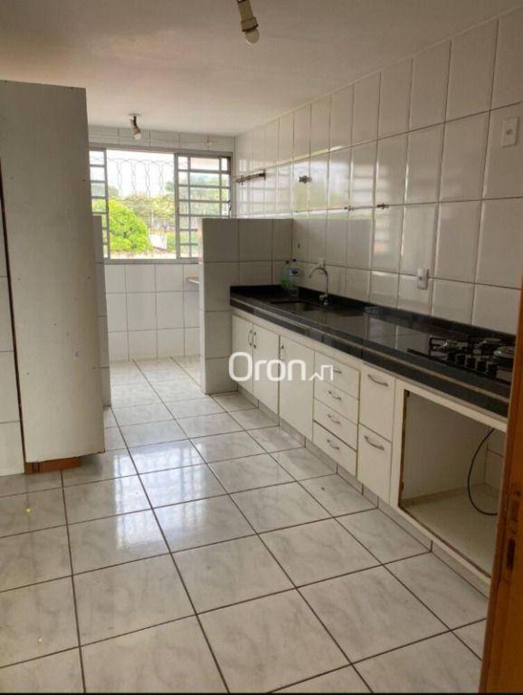 Apartamento à venda com 3 quartos, 96m² - Foto 2
