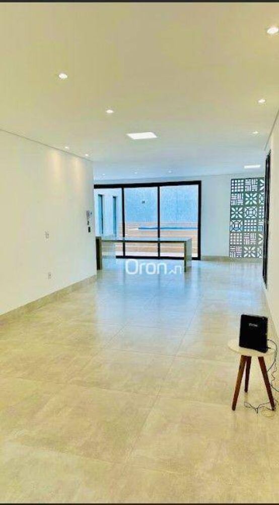 Casa à venda com 3 quartos, 163m² - Foto 2