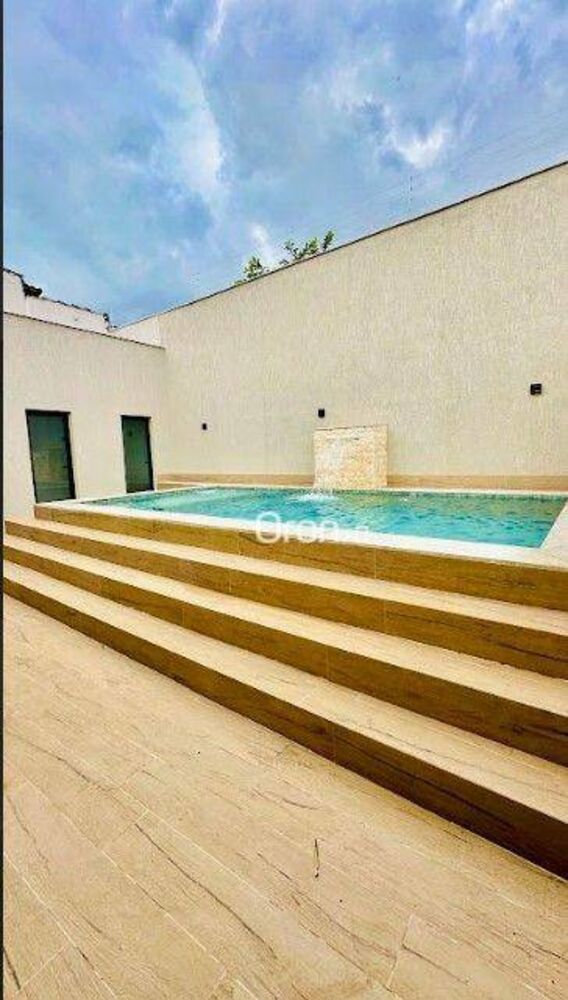 Casa à venda com 3 quartos, 163m² - Foto 1