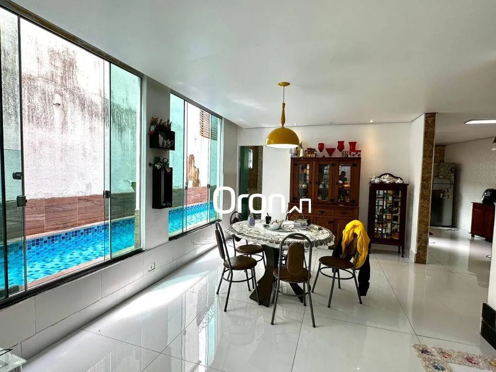 Sobrado, 3 quartos, 200 m² - Foto 1