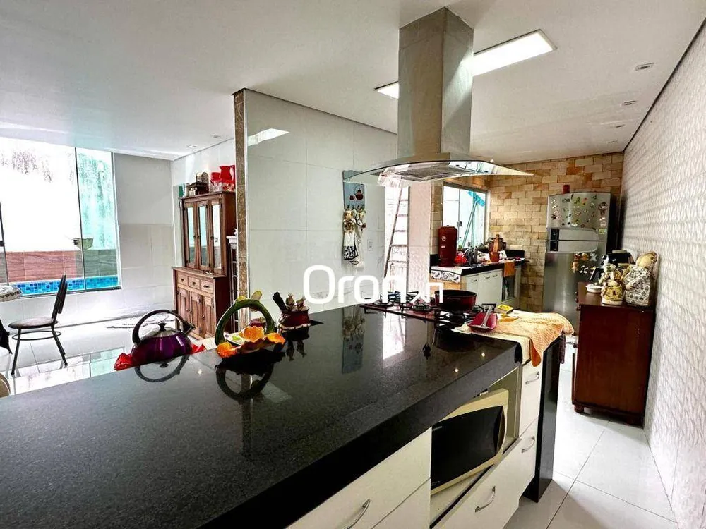 Sobrado, 3 quartos, 200 m² - Foto 2