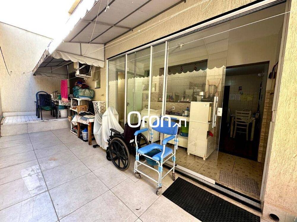 Apartamento à venda com 3 quartos, 129m² - Foto 3