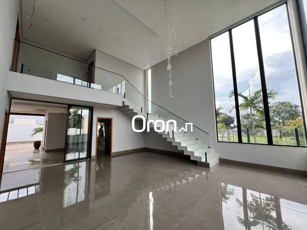 Sobrado, 4 quartos, 310 m² - Foto 1