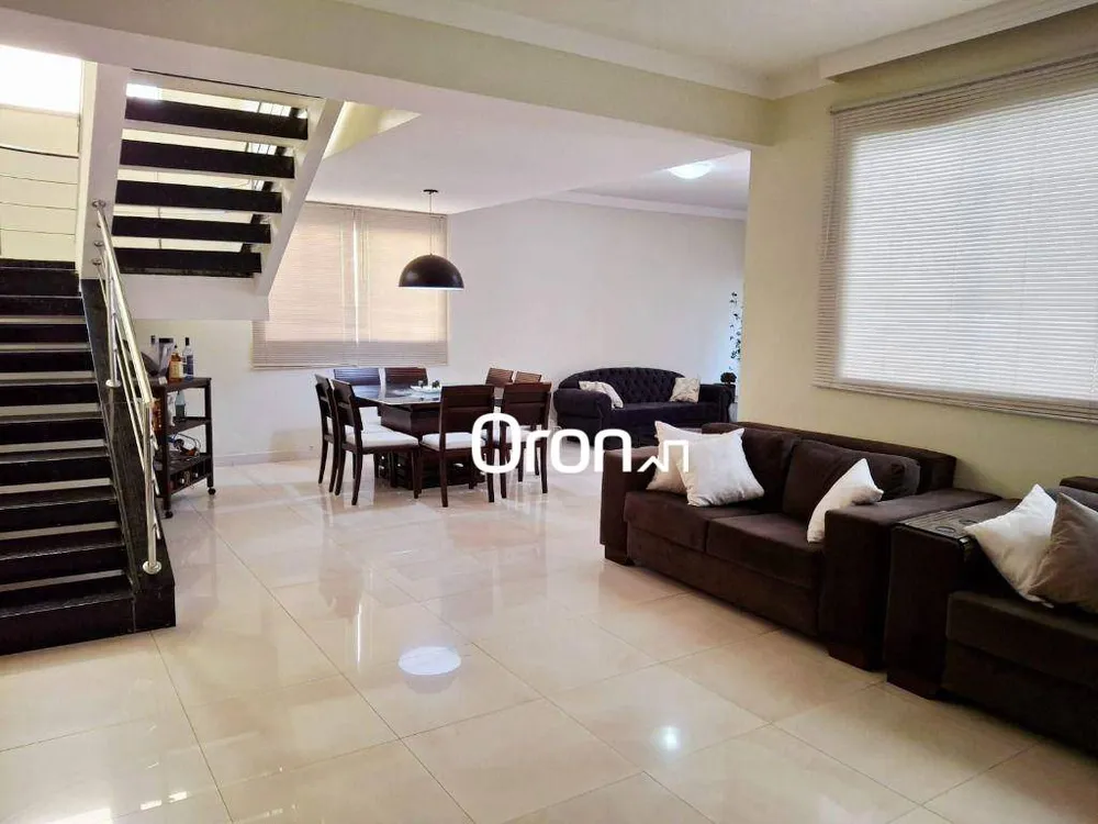 Sobrado, 4 quartos, 275 m² - Foto 1
