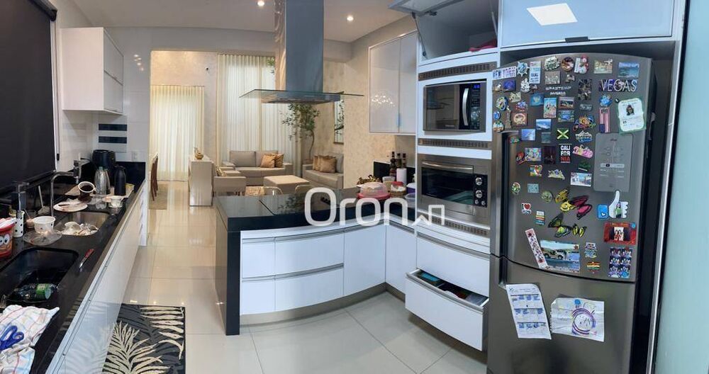 Sobrado à venda com 4 quartos, 255m² - Foto 3