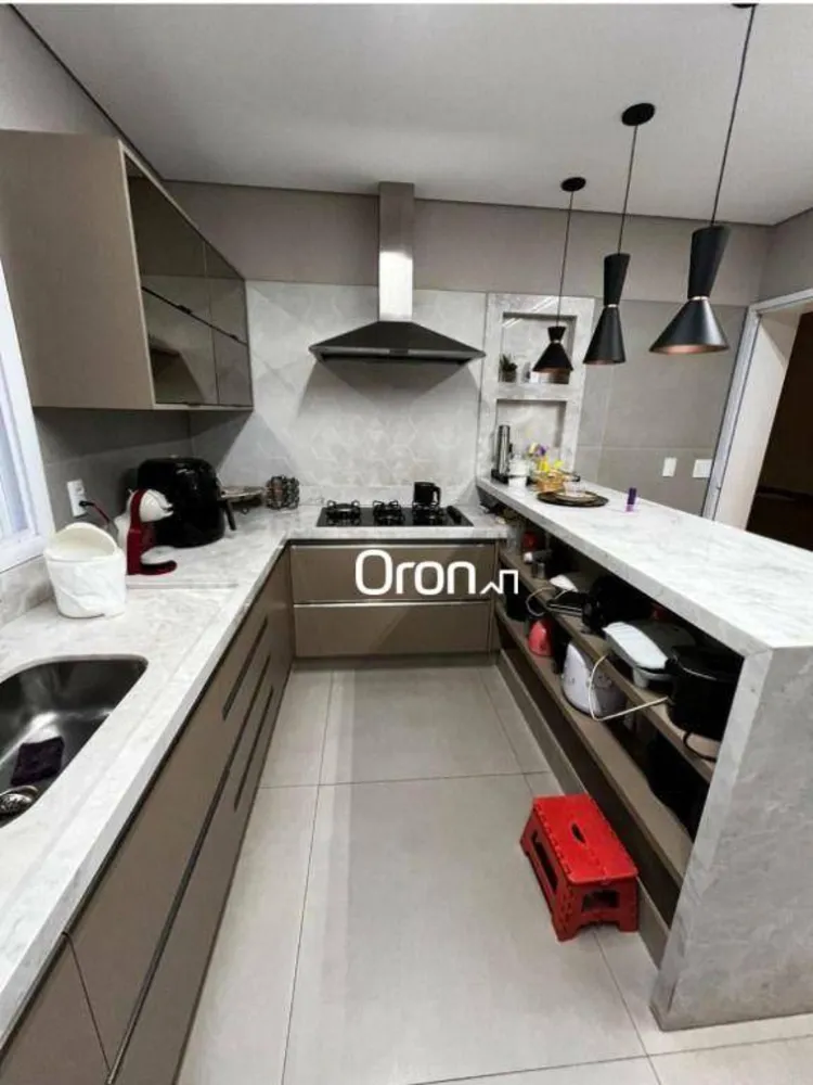 Sobrado, 4 quartos, 337 m² - Foto 2