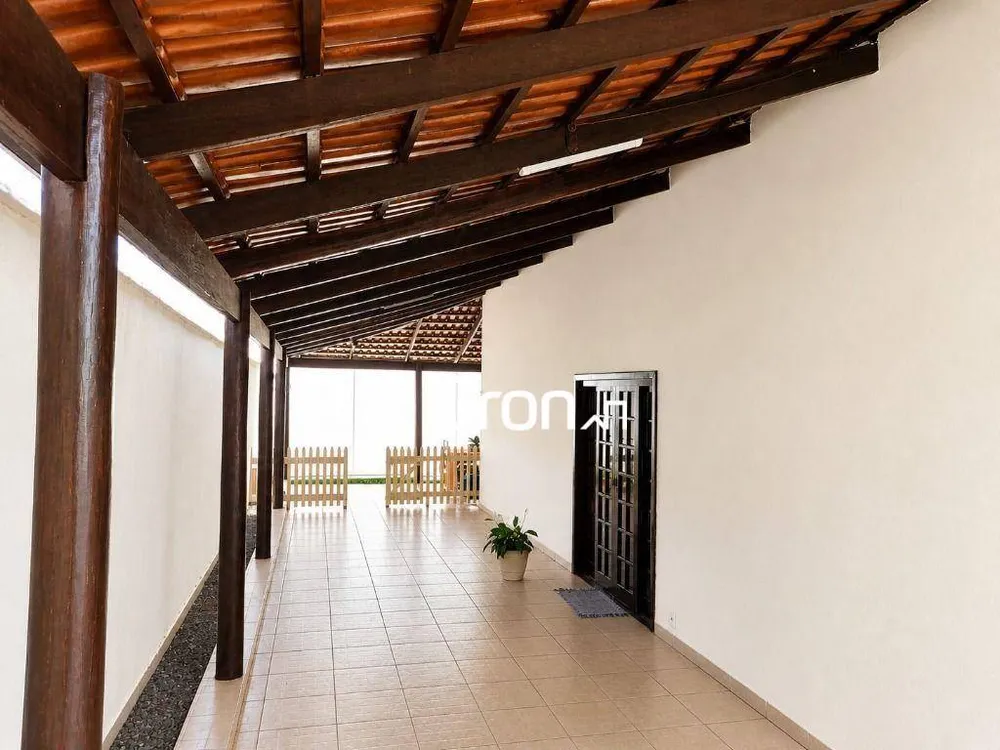 Casa, 3 quartos, 238 m² - Foto 8