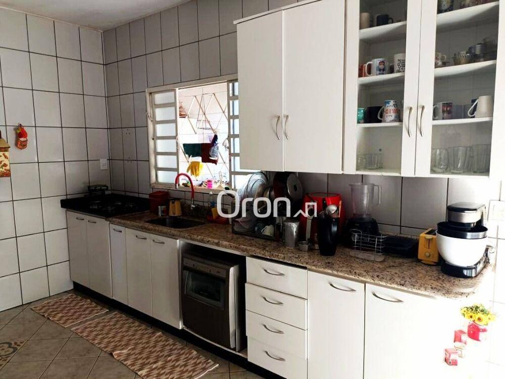 Casa, 4 quartos, 236 m² - Foto 4