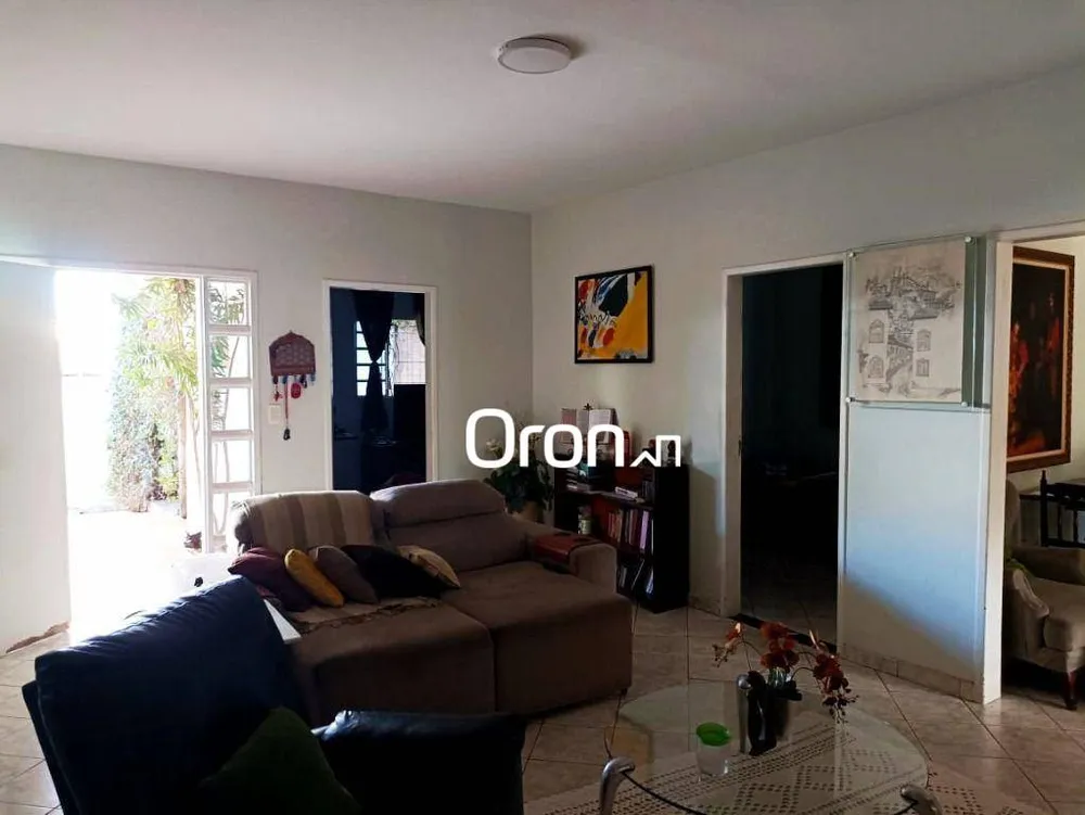 Casa, 4 quartos, 236 m² - Foto 3