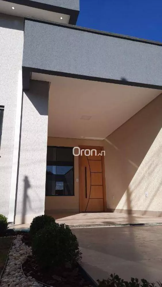 Casa à venda com 3 quartos, 110m² - Foto 1