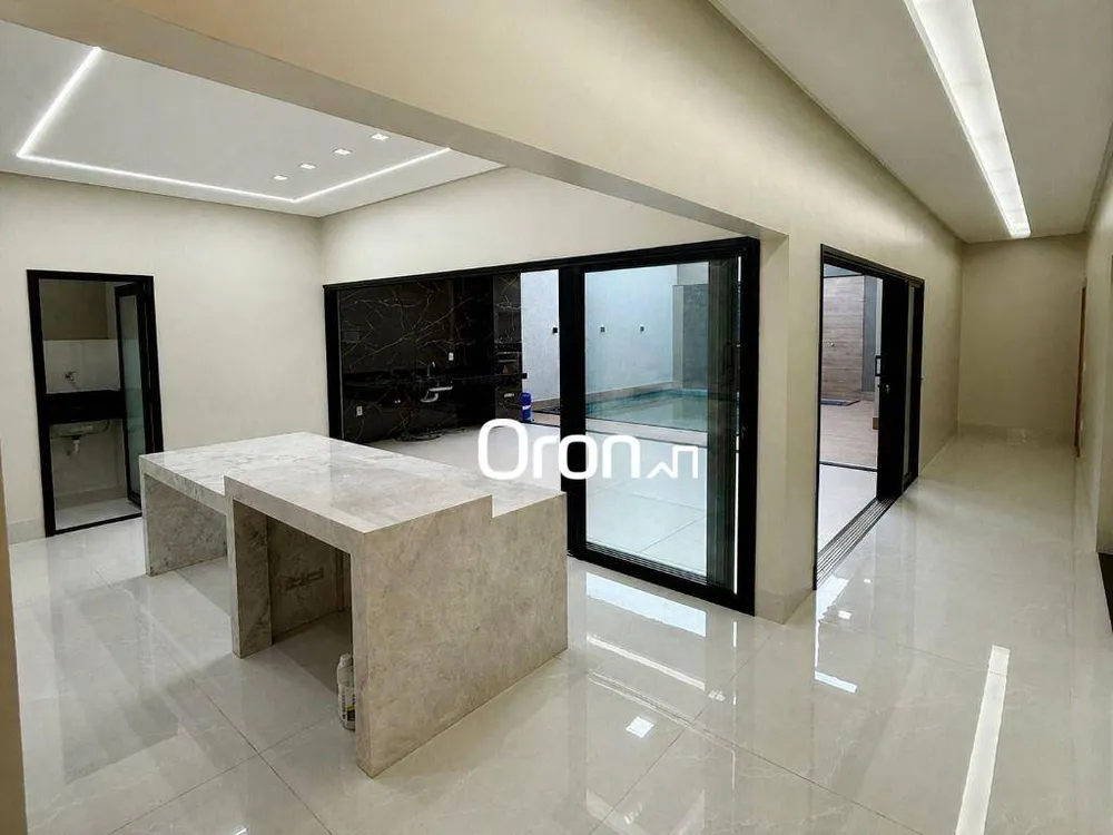 Casa, 3 quartos, 218 m² - Foto 2