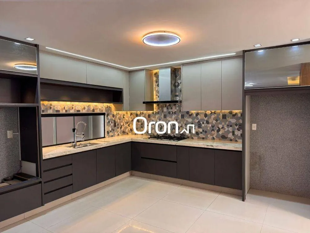 Casa, 3 quartos, 200 m² - Foto 2